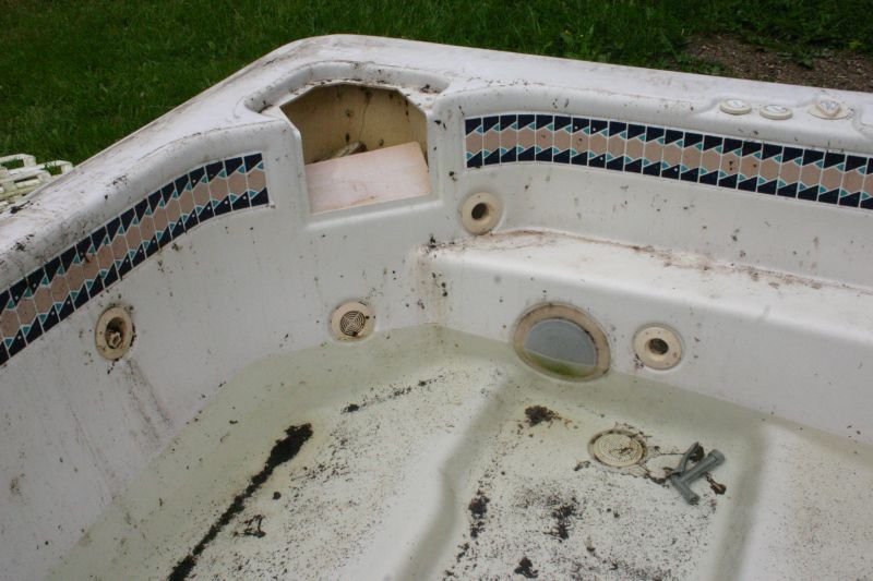Tub Disposal in Madison, WI